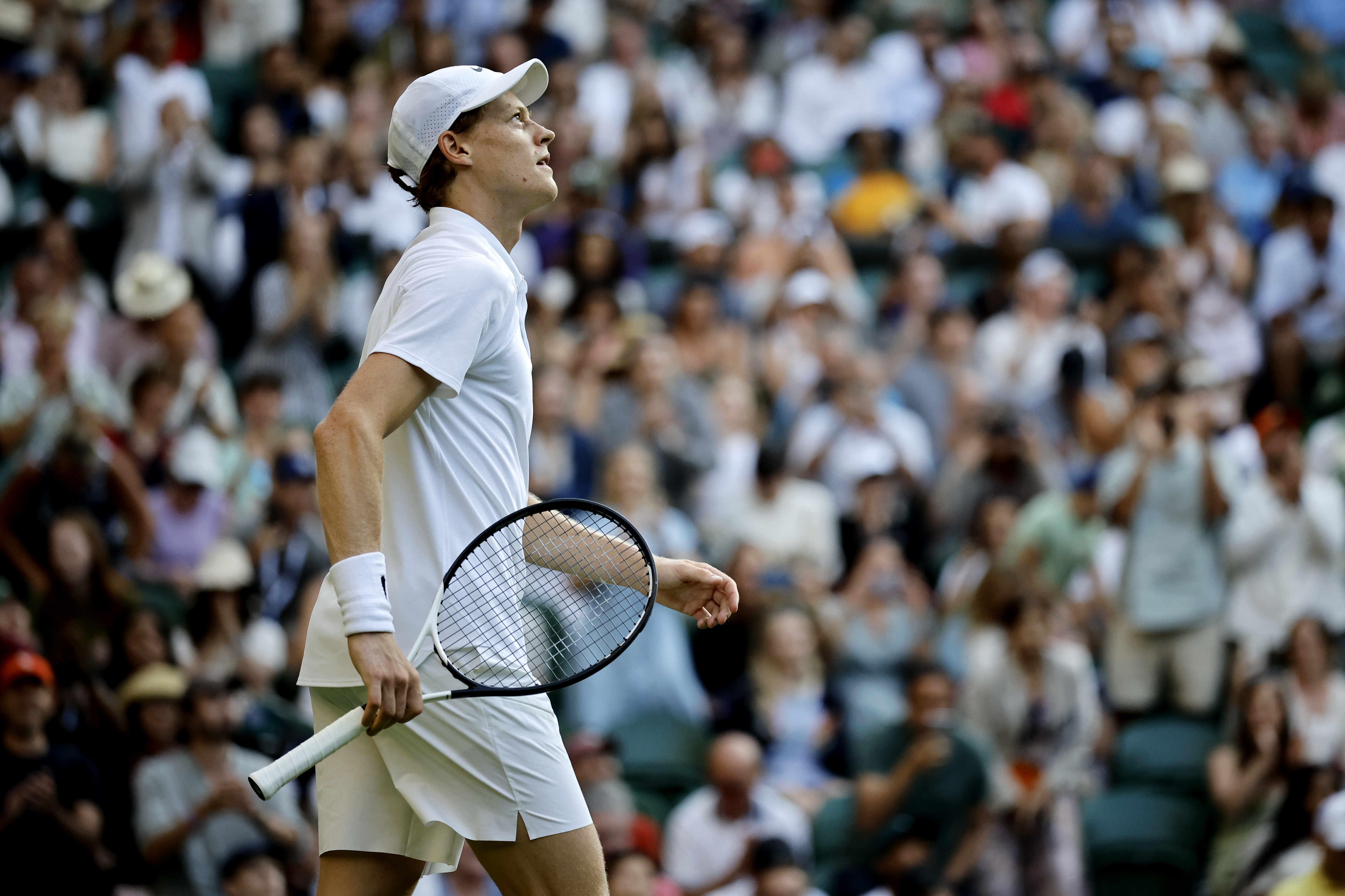 温网碾压戴维斯杯，辛纳高光表现