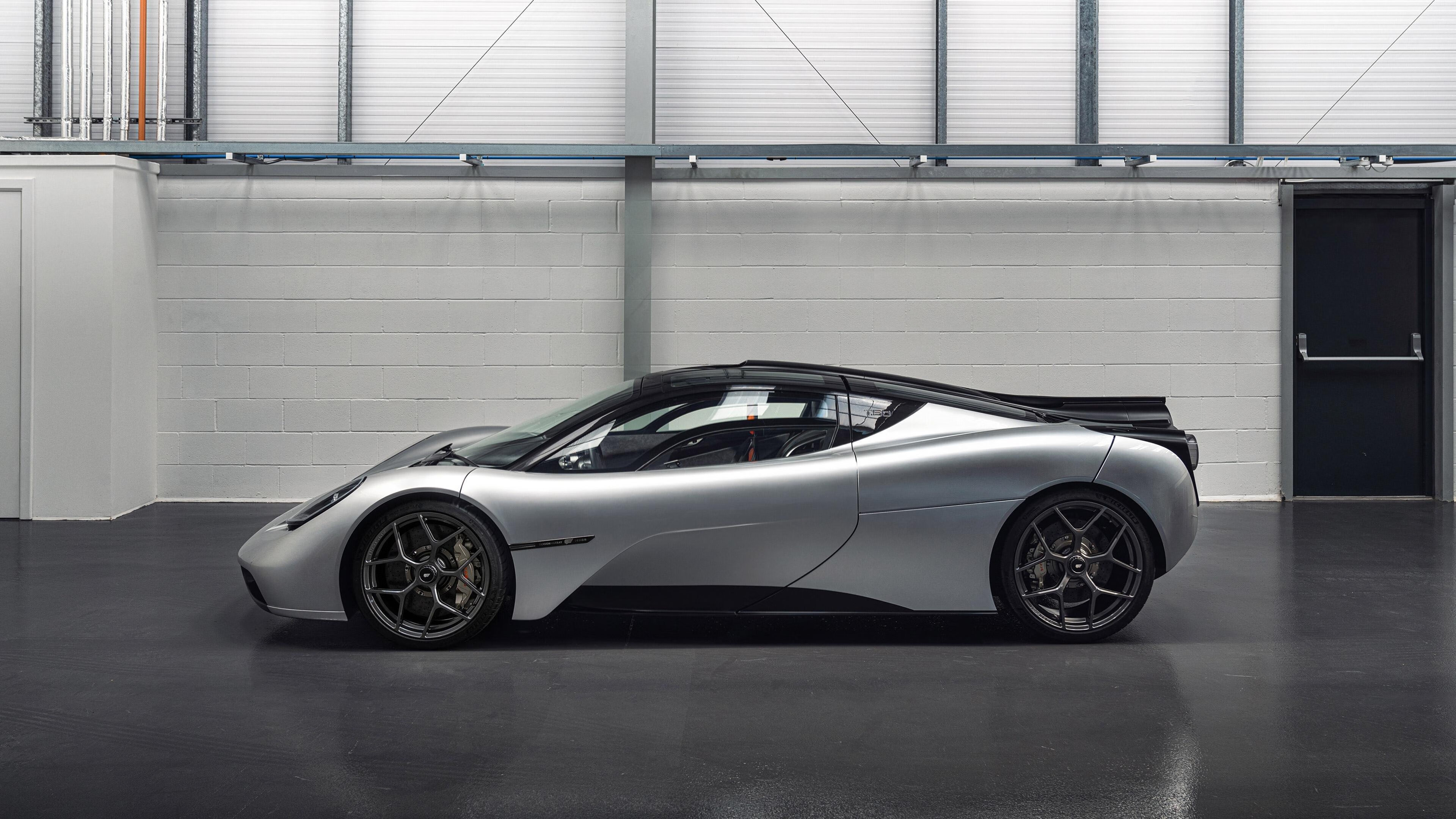 爱游戏官方入口-枪膛与准星，当子弹射出之际，谁是真正的关键先生？