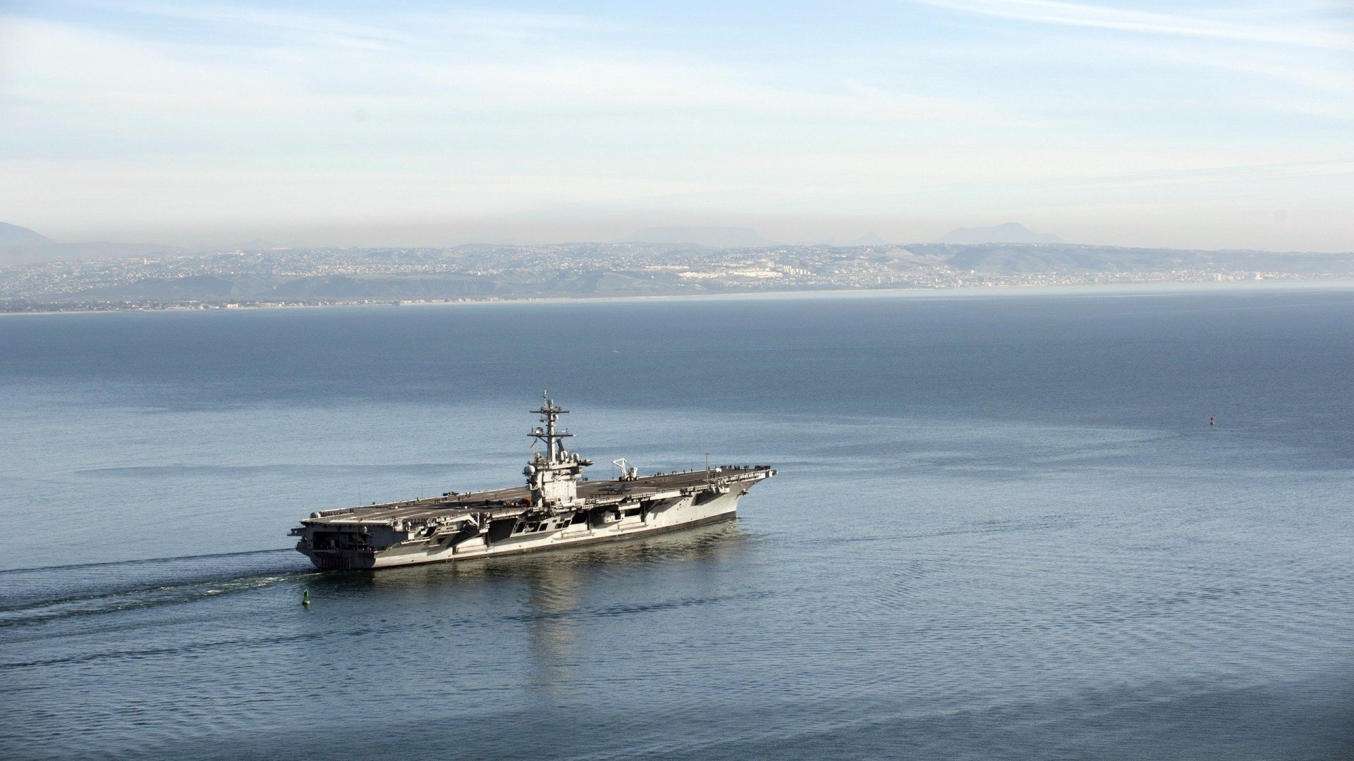 狼群中的孤星，当明尼苏达的钢铁防线遭遇休斯顿的绿色旋风