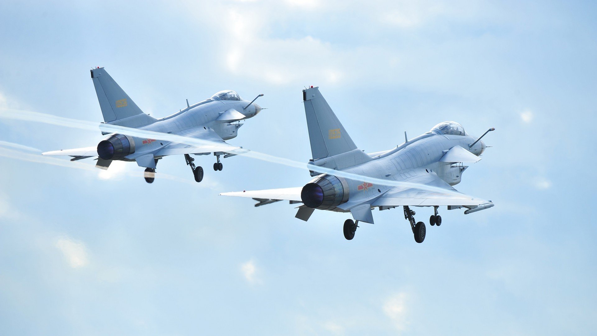 爱游戏在线-绿茵谜局，当戈麦斯的火山岩浆，滴入沙特的寂静沙海